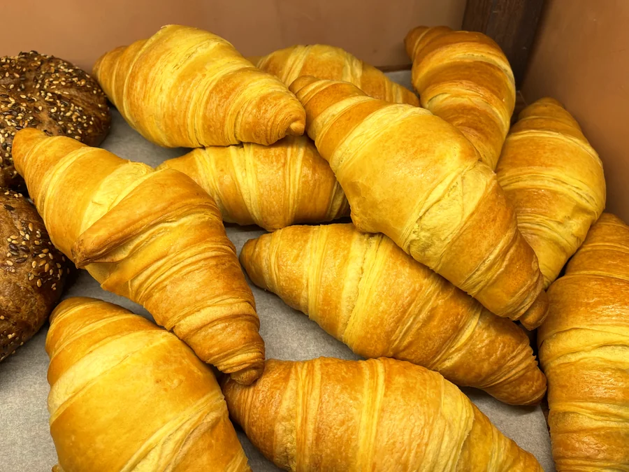 Croissant de mantequilla de masa madre de Hay Miga